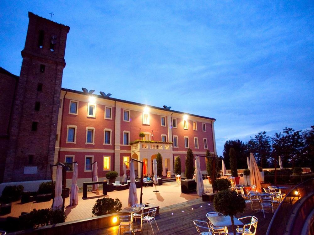 Monte Del Re Hotell Dozza Eksteriør bilde